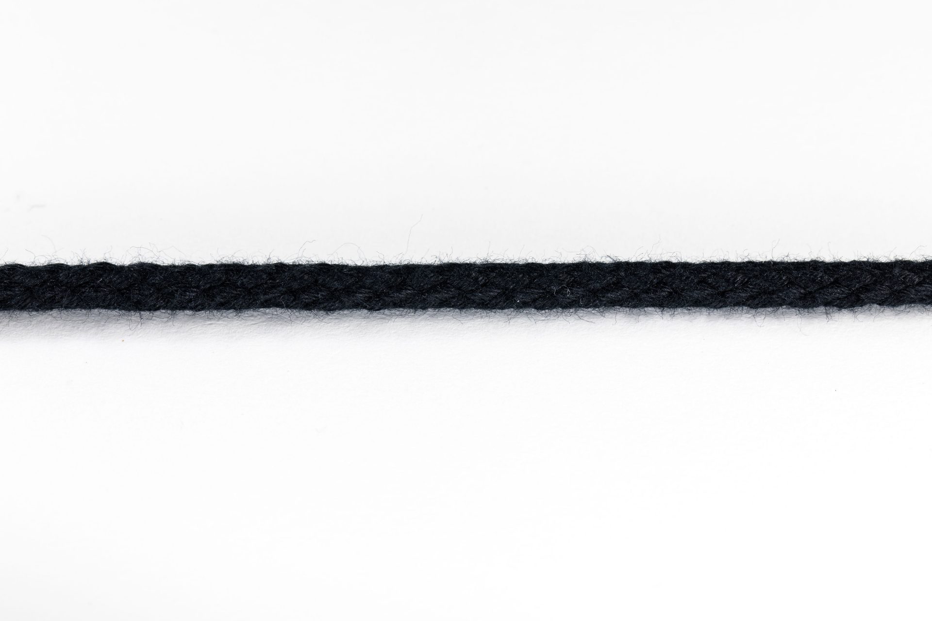 SL5 (Cotton Cord Black – 5mm)