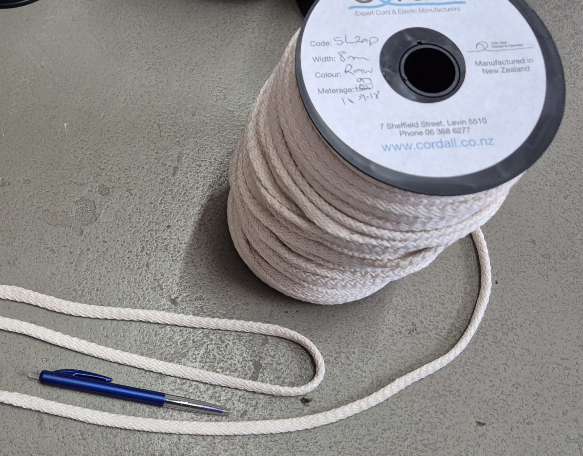 8mm cord will sit flat when tight